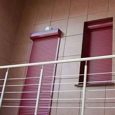 Роллеты Prestige Роллеты на двери цвета «красный рубин»