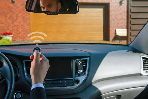 Скидка на автоматические секционные ворота Prestige от официальных представителей «АЛЮТЕХ» в Оренбурге