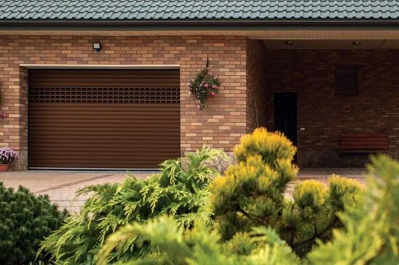 Рулонные ворота на гараж